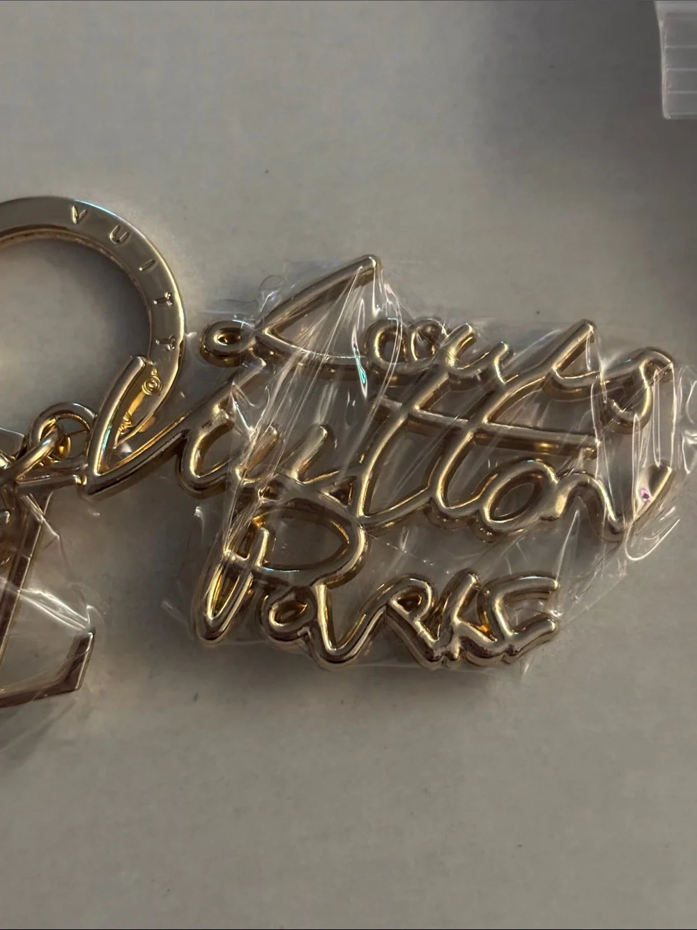 Louis Vuitton Gold Script Key Charm - Picture 4 of 4